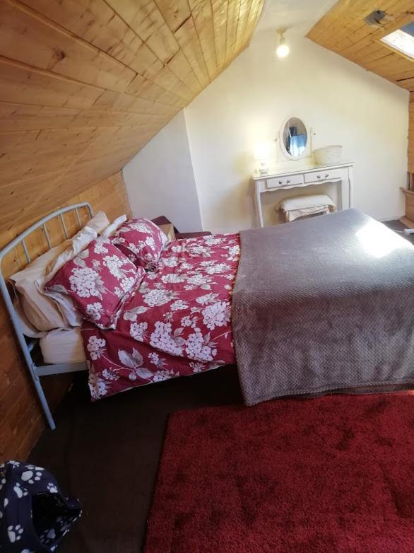 Cozy Loft In Bushey, 20 Mins By Train To Euston London Apartment Exterior foto