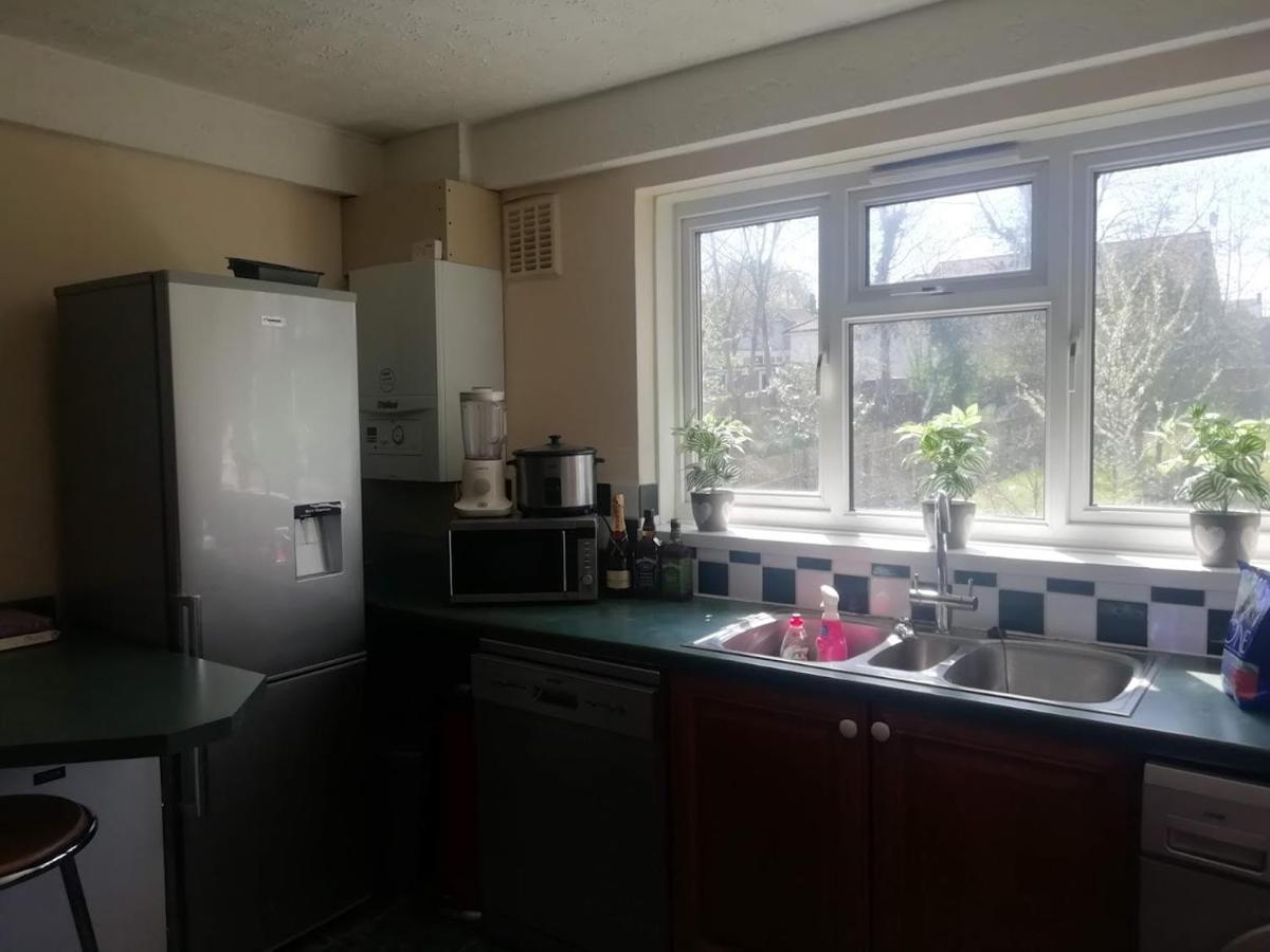 Cozy Loft In Bushey, 20 Mins By Train To Euston London Apartment Exterior foto
