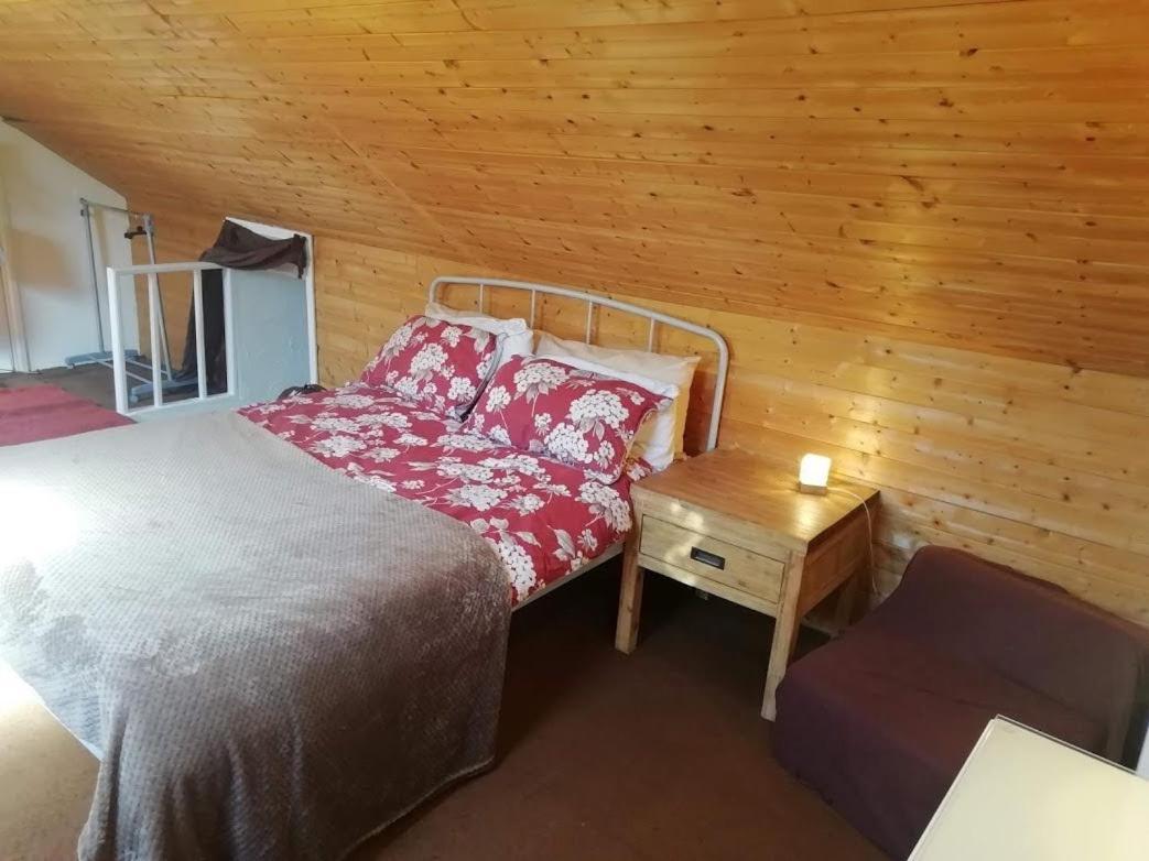 Cozy Loft In Bushey, 20 Mins By Train To Euston London Apartment Exterior foto