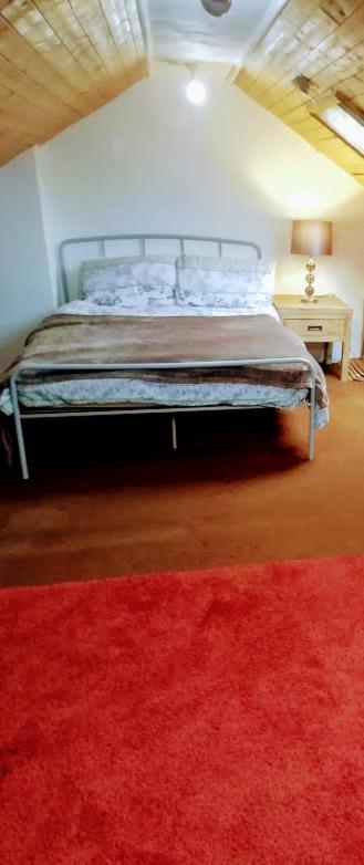 Cozy Loft In Bushey, 20 Mins By Train To Euston London Apartment Exterior foto