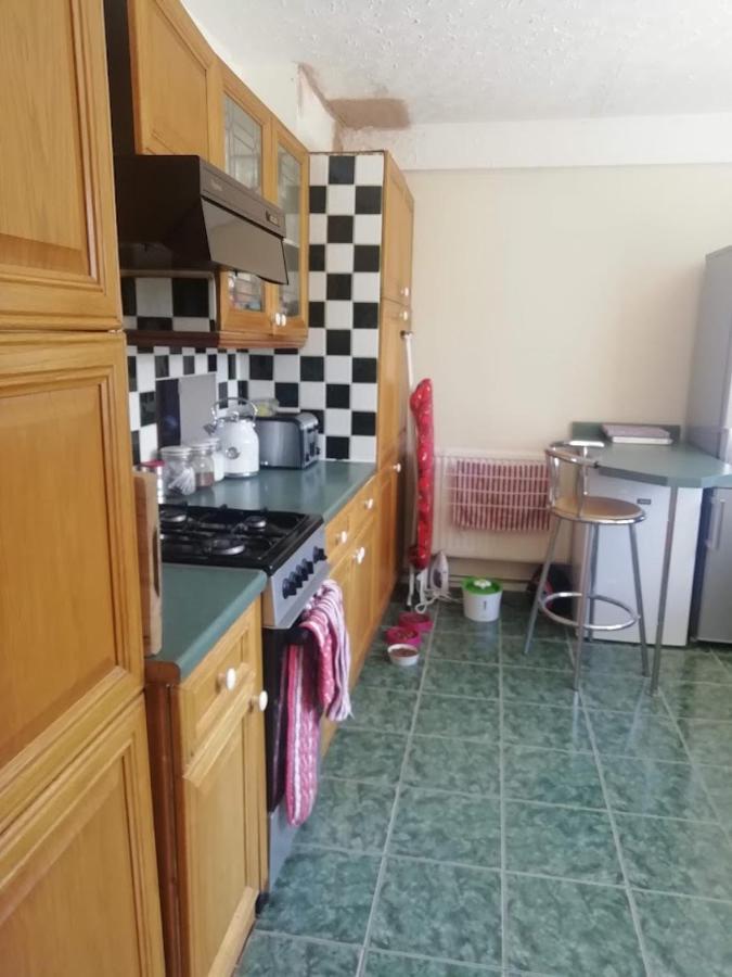 Cozy Loft In Bushey, 20 Mins By Train To Euston London Apartment Exterior foto